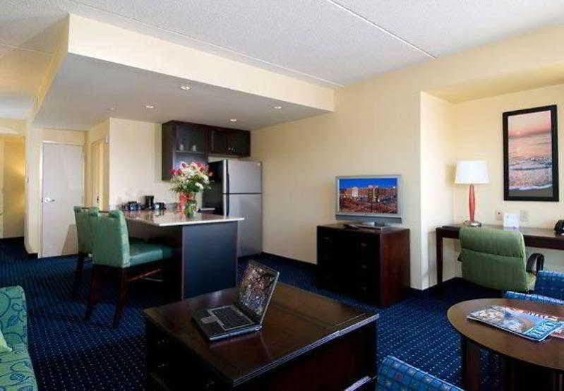 Springhill Suites Norfolk Old Dominion University Buitenkant foto